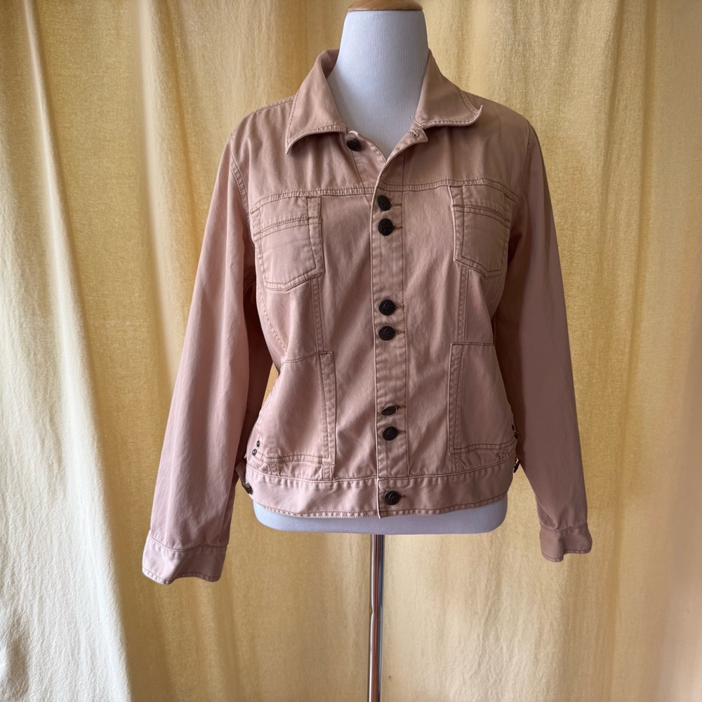Venezia Tan Jean Jacket with Collared Neckline and Relaxed Fit